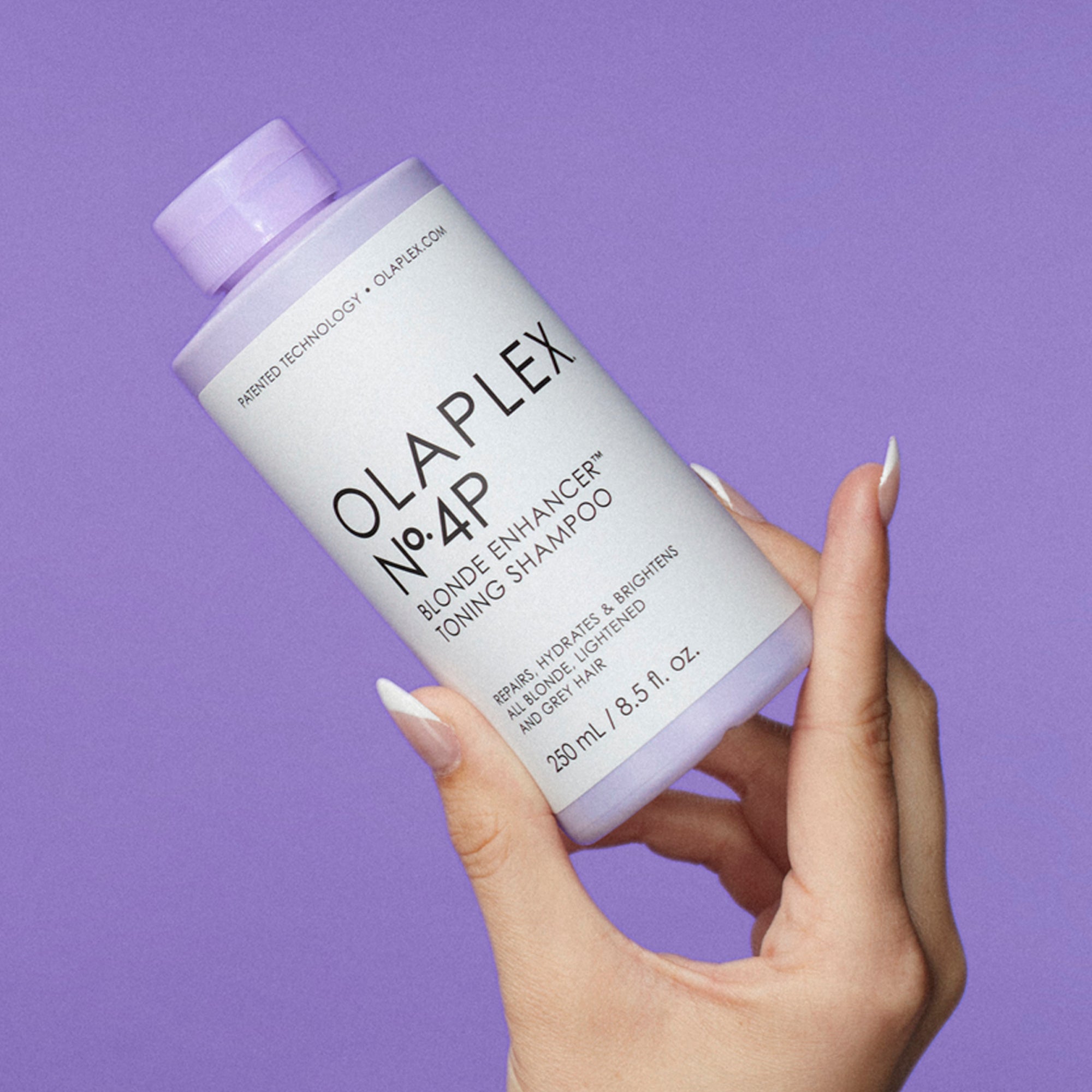 Nº.4P Blonde Enhancer Toning Shampoo